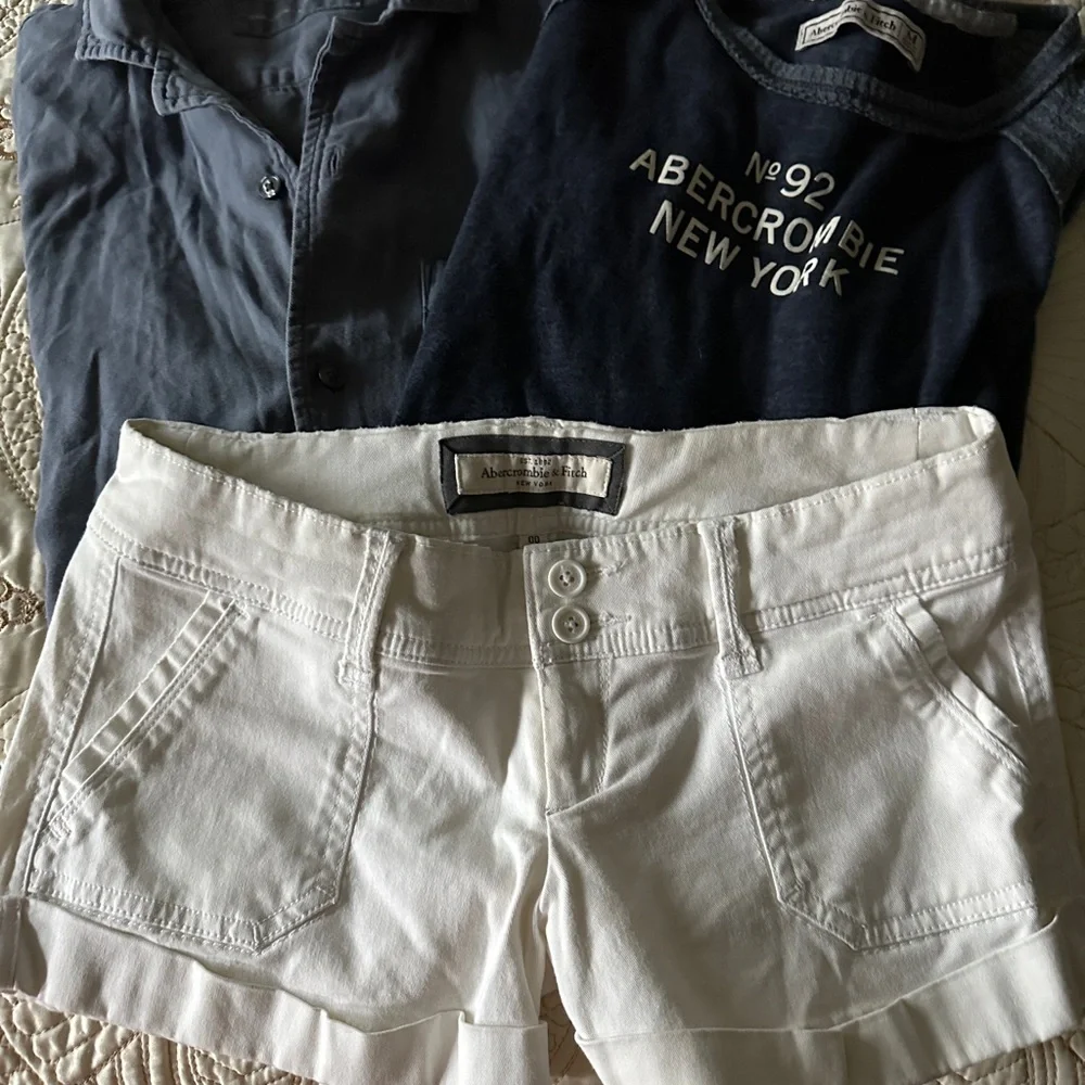 Abercrombie & Fitch LOT of 3 items - Picture 13 of 15
